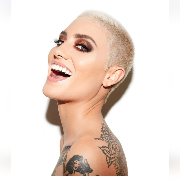 Urban DecayNaked Reloaded Eyeshadow Palette - Picture 6 of 9